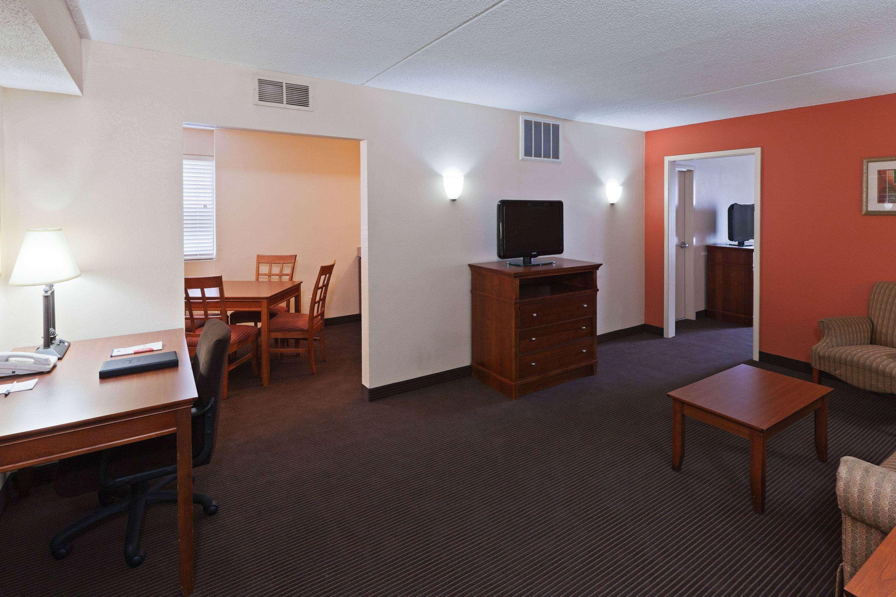 Comfort Inn & Suites Fishers - Indianapolis Oda fotoğraf